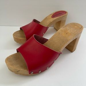 Vintage 80s Red Riveted Leather and Compressed Wood Platform Heel Sandals Sz 41